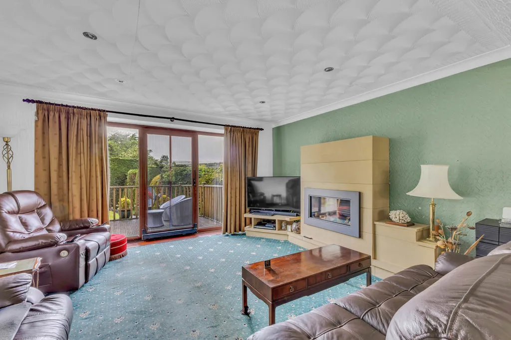 Longacres Drive Whitworth, Rochdale OL12 8JT, photo 6