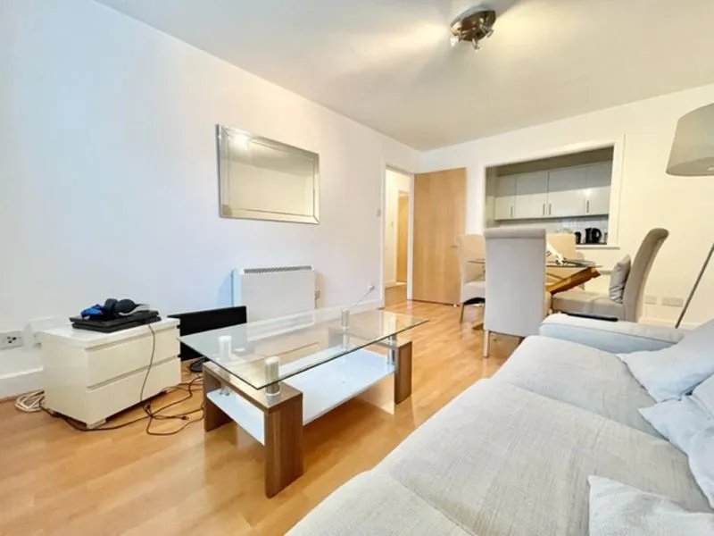 Commercial Road, London E1 1NY, photo 3