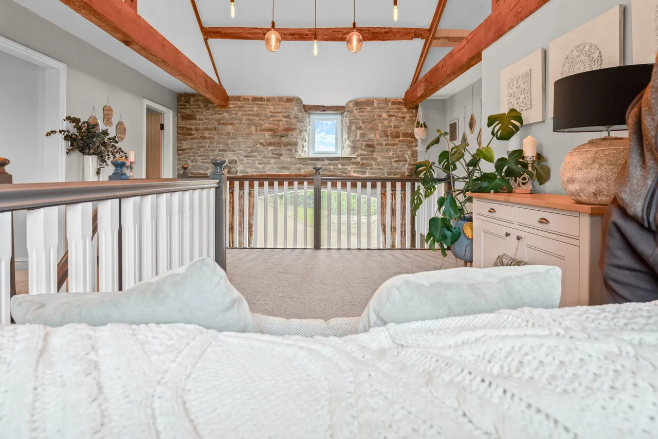 Whinstones, Briery Busk Farm, S36, photo 27