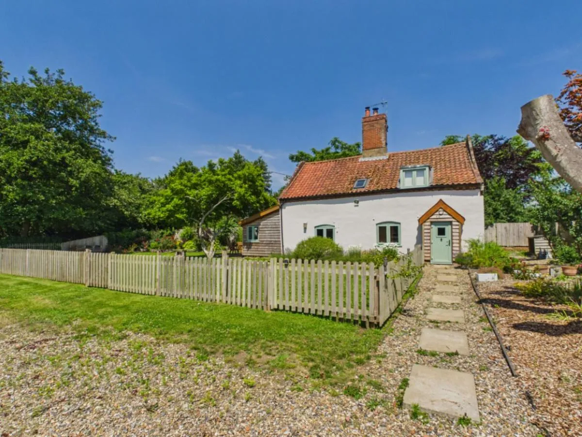 3 bed house for sale, London Road, Brampton