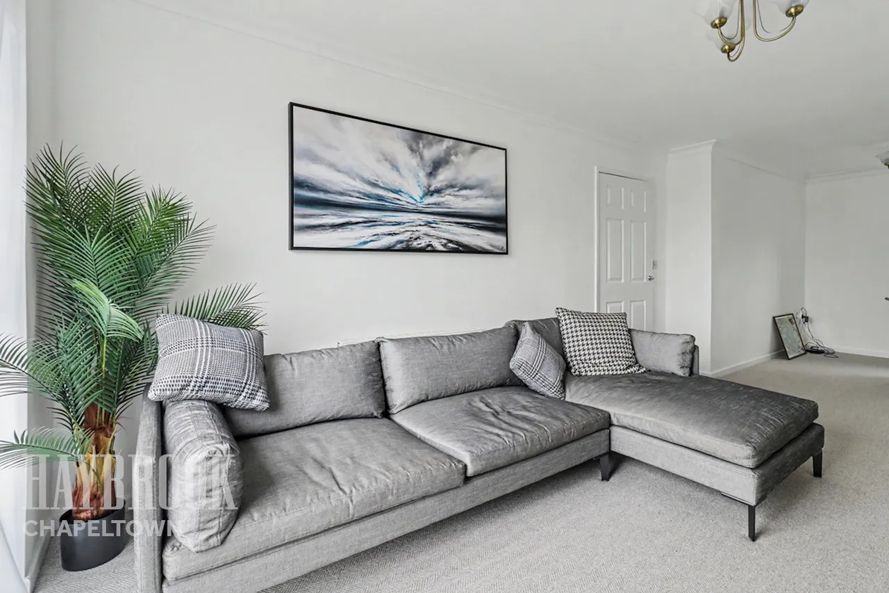Caldbeck Grove, High Green, photo 8