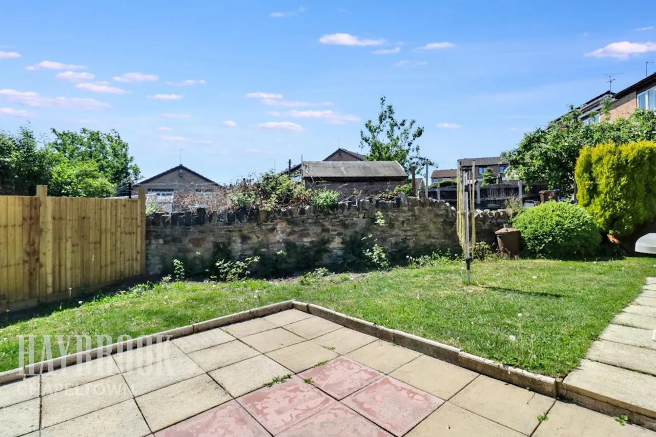 Caldbeck Grove, High Green, photo 20