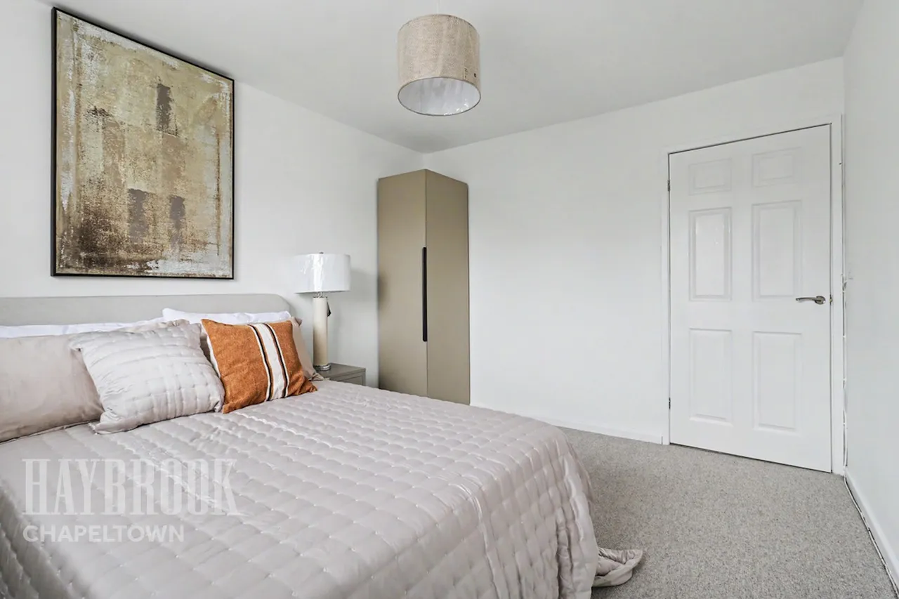 Caldbeck Grove, High Green, photo 15