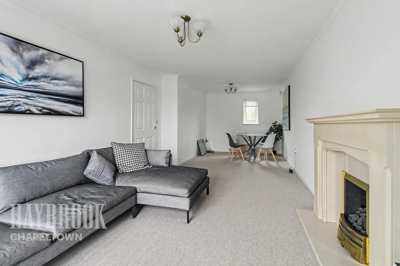 Caldbeck Grove, High Green, photo 4
