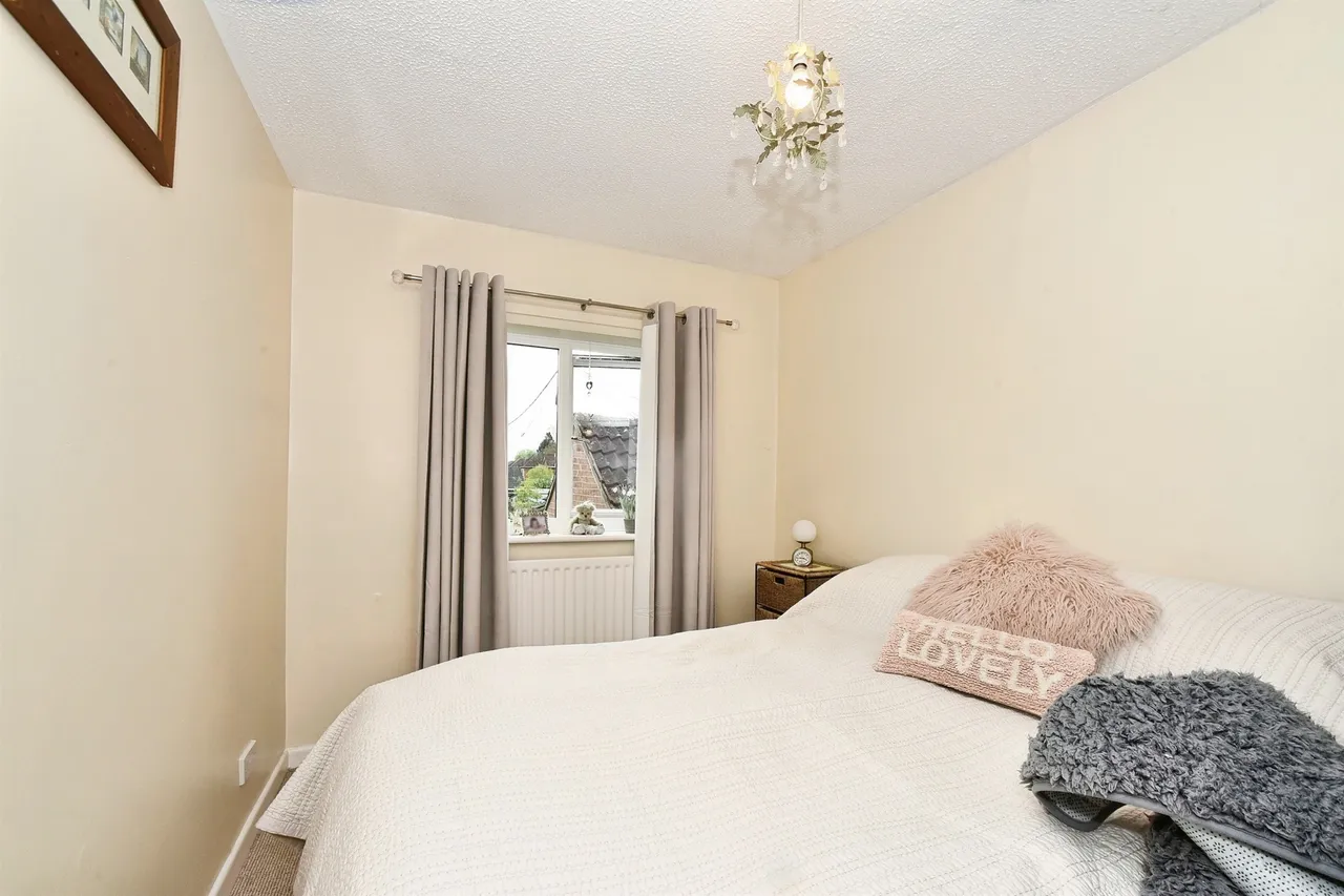 Fir Grove, Calne, SN11, photo 8