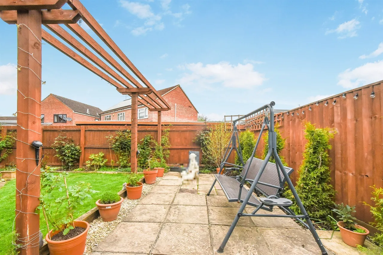Fir Grove, Calne, SN11, photo 14