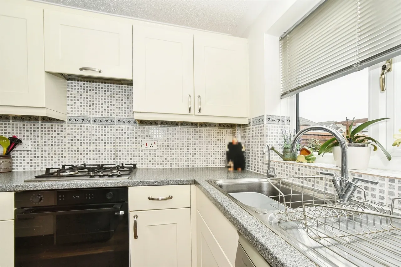Fir Grove, Calne, SN11, photo 17