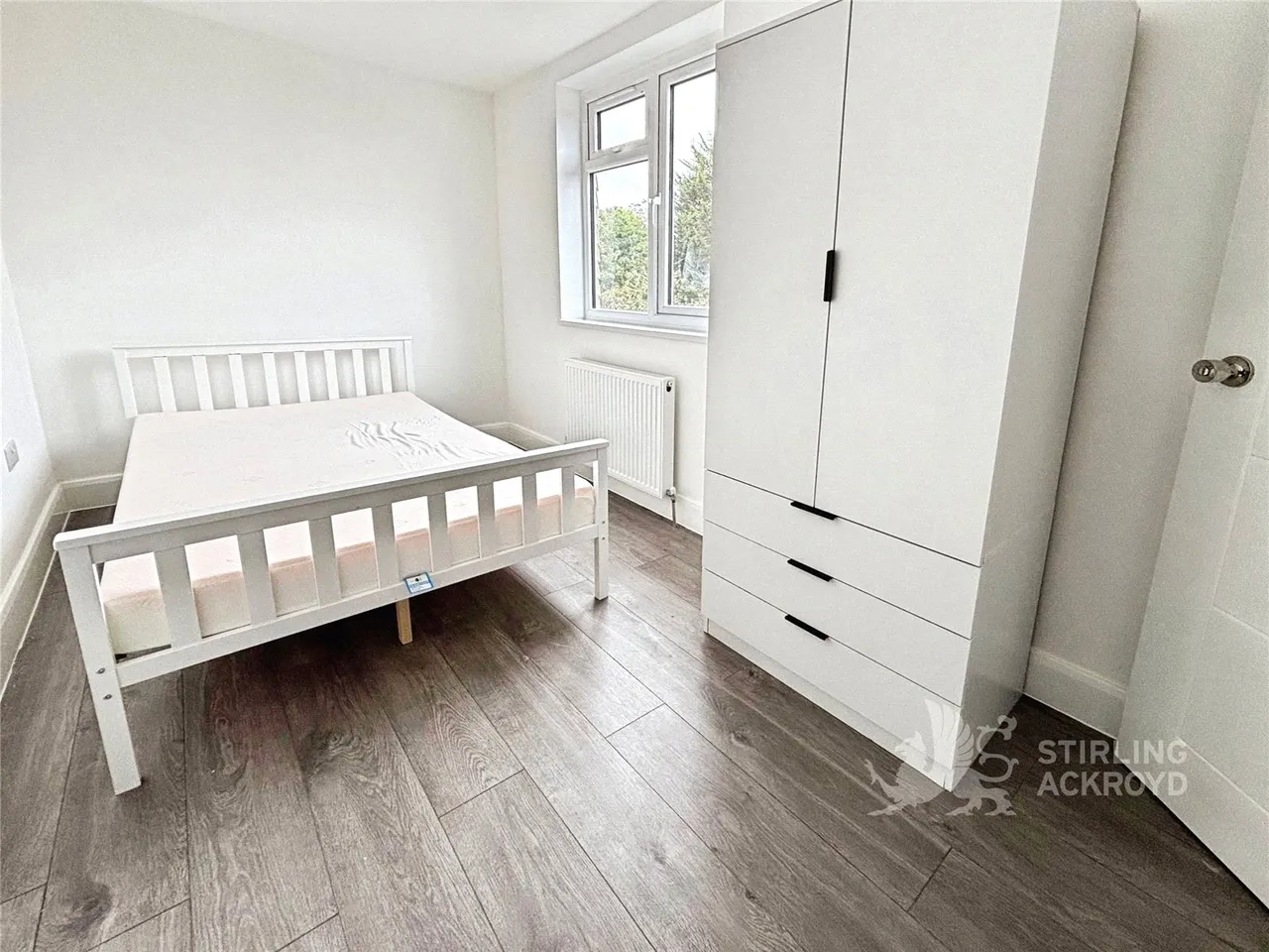 Heathcroft Avenue, Sunbury-on-Thames, TW16, photo 5