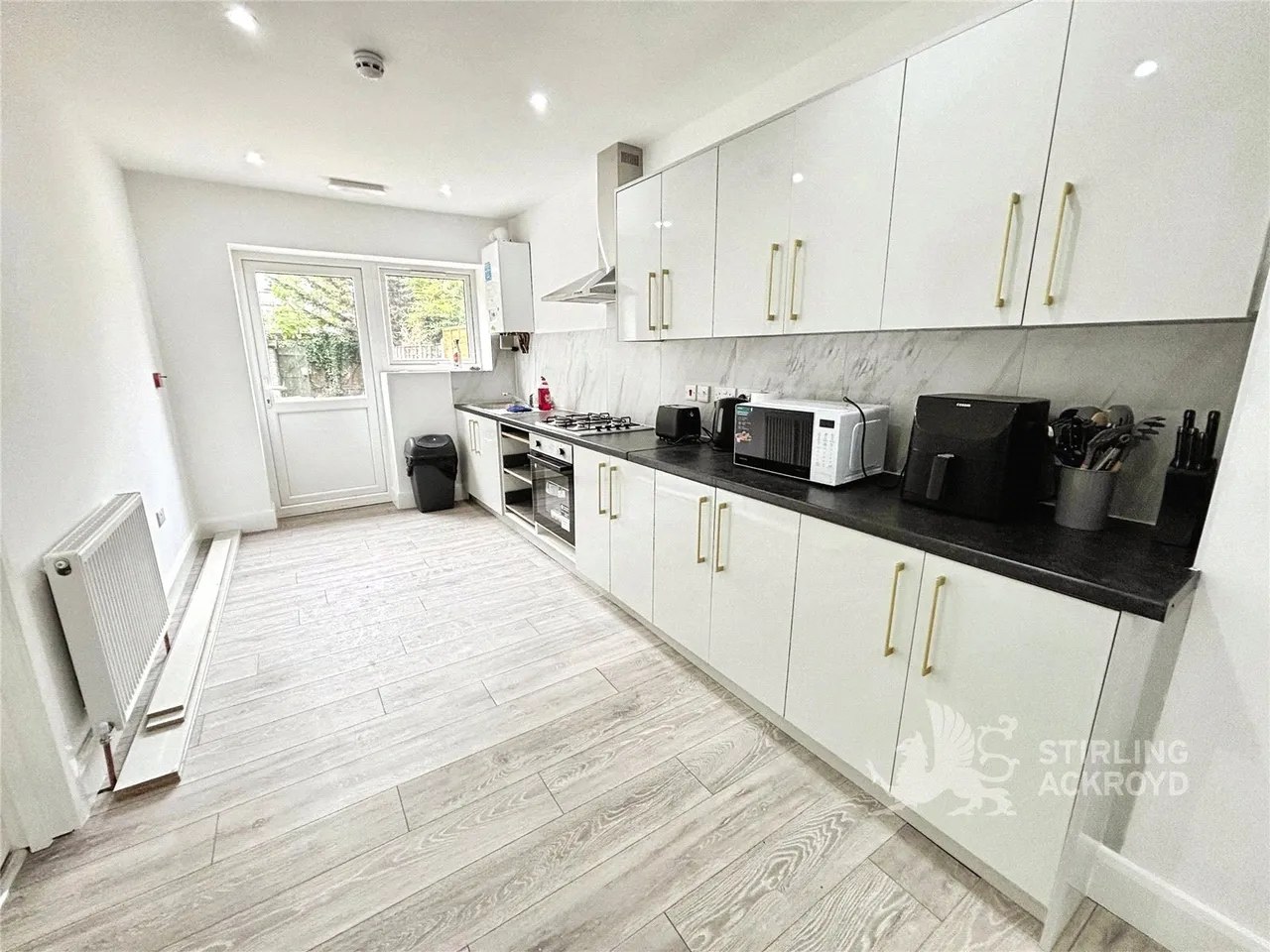 Heathcroft Avenue, Sunbury-on-Thames, TW16, photo 3
