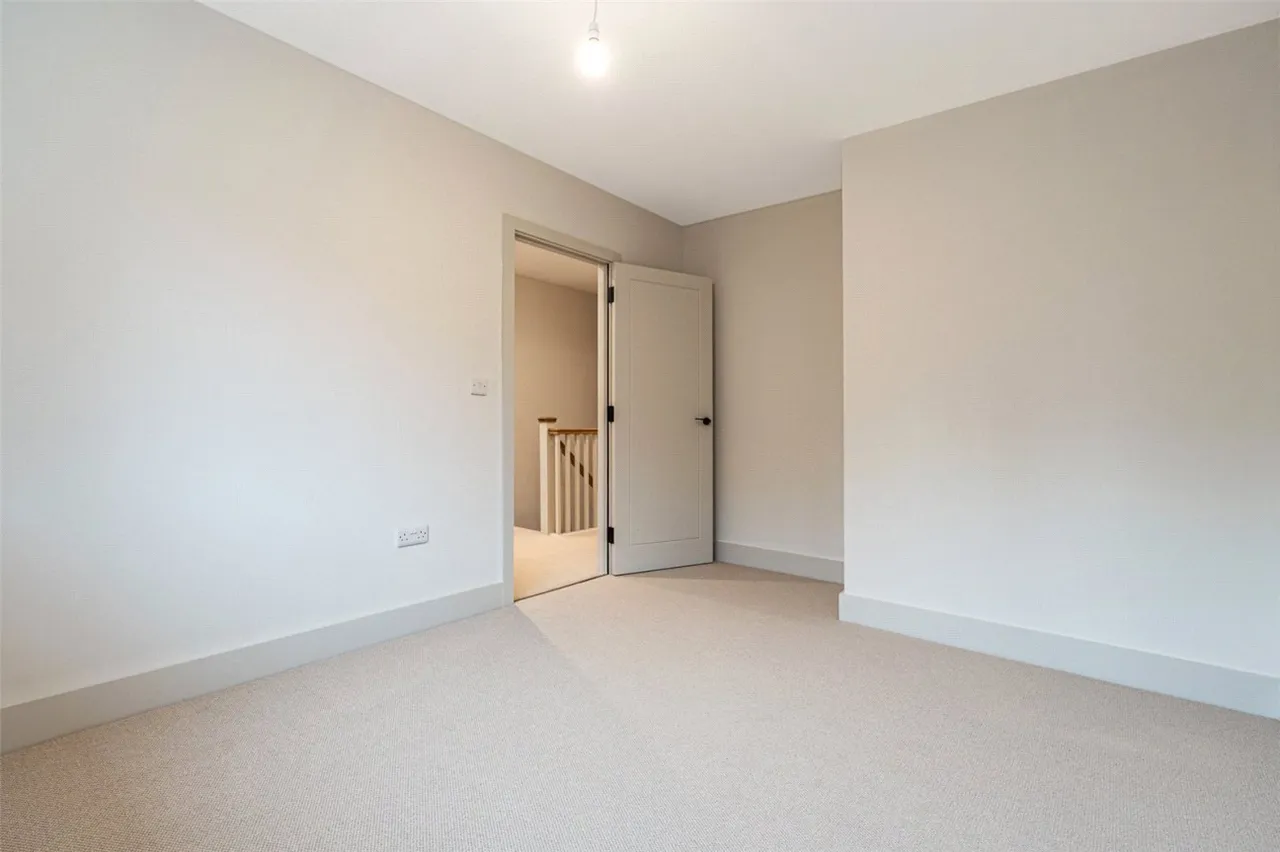 Angmering, BN16, photo 9