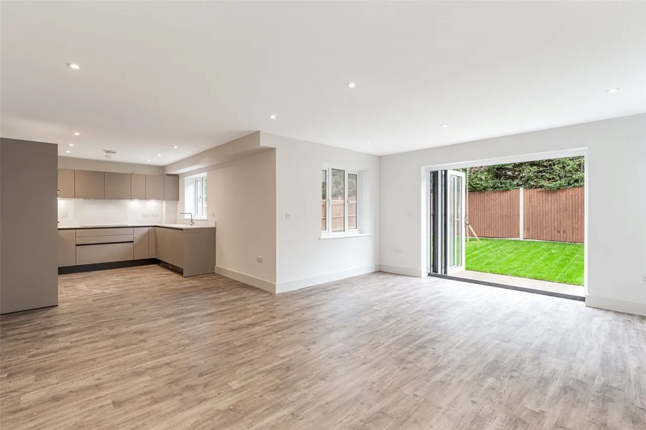 Angmering, BN16, photo 2