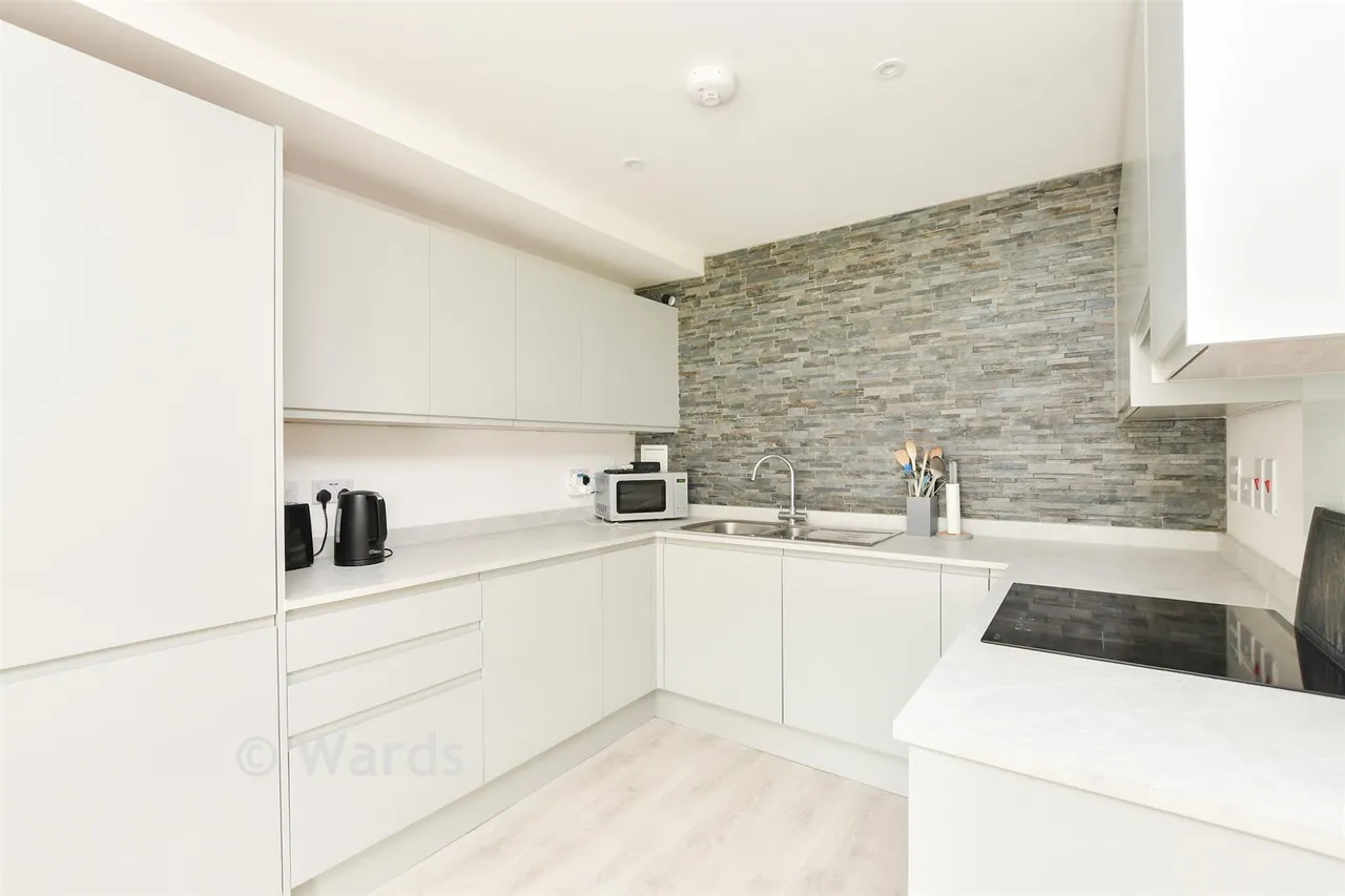 2 bed flat for sale, Richmond Street, Herne Bay, CT6