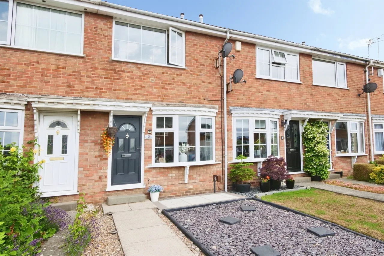 2 bed house for sale — Cayley Close, York