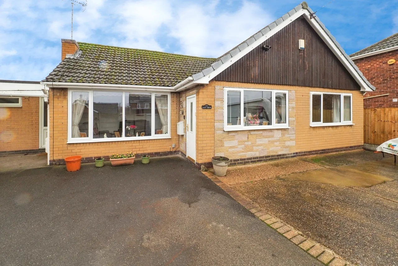 4 bed house for sale — Leen Drive, Hucknall, Nottingham, Nottinghamshire, NG15
