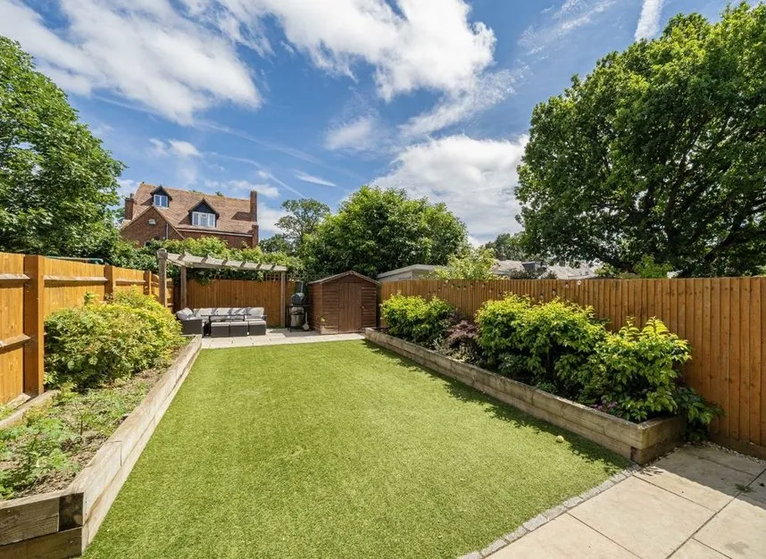 Blacksmith Close, Sunbury-On-Thames, TW16, photo 4