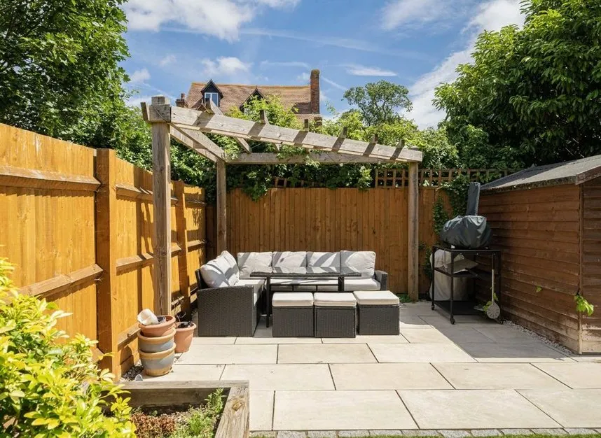 Blacksmith Close, Sunbury-On-Thames, TW16, photo 9