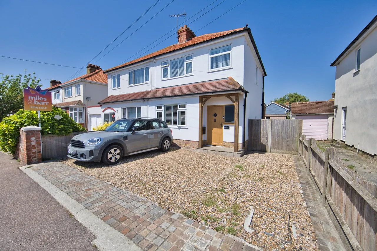 3 bed house for sale, Park Avenue, Deal, CT14