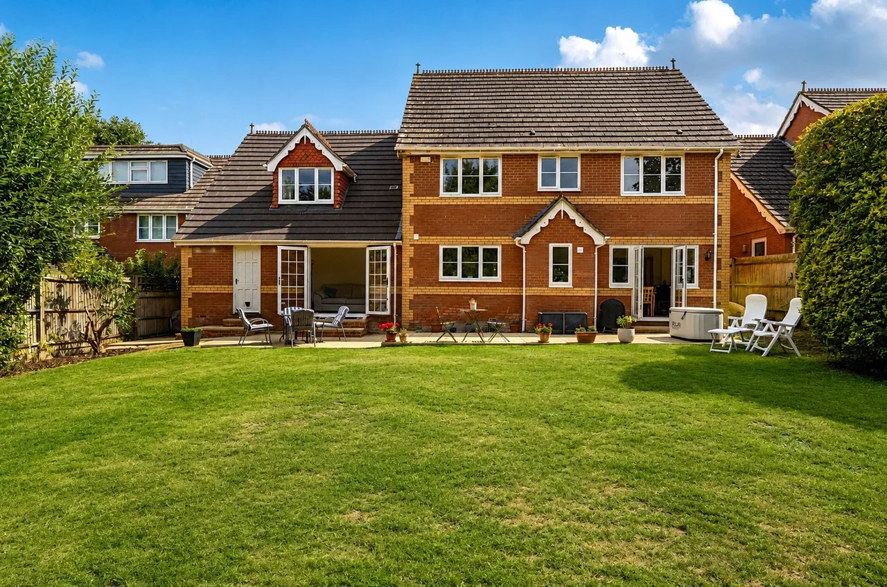 Alder Glade, Burghfield Common, Reading, Berkshire, RG7 3HW, photo 7