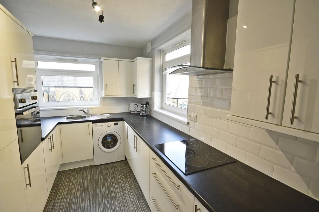 Esplanade Road, Scarborough, YO11, photo 3
