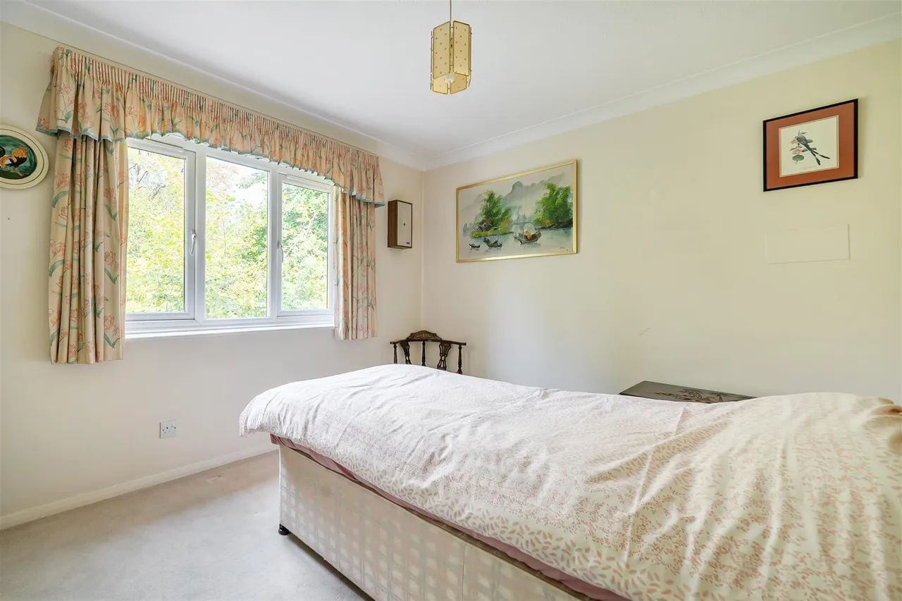 Reading Road, Wokingham, RG41, photo 11