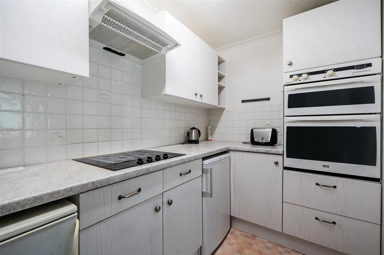 Reading Road, Wokingham, RG41, photo 6
