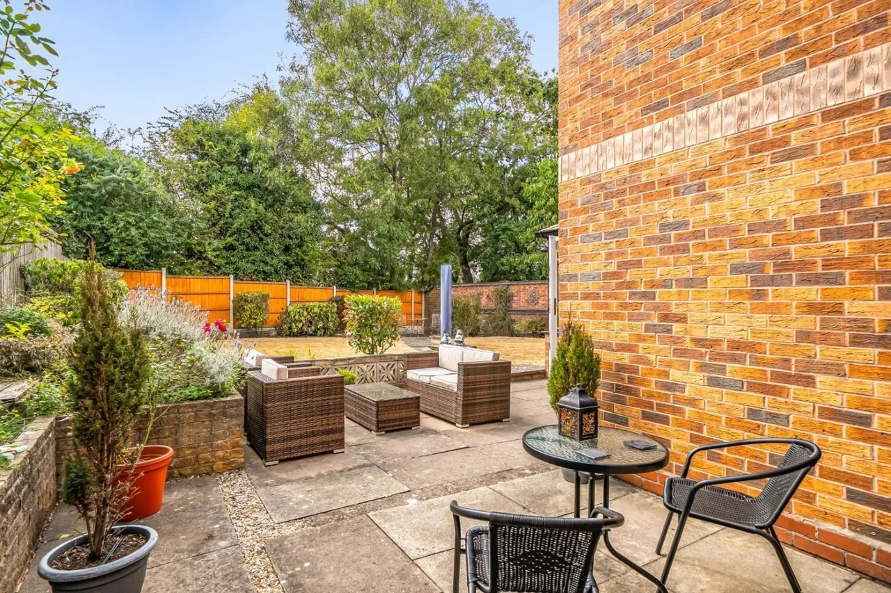 Mossdale, Wilnecote, B77, photo 18