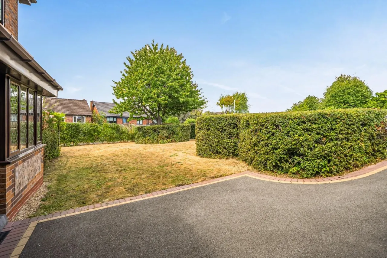 Mossdale, Wilnecote, B77, photo 19