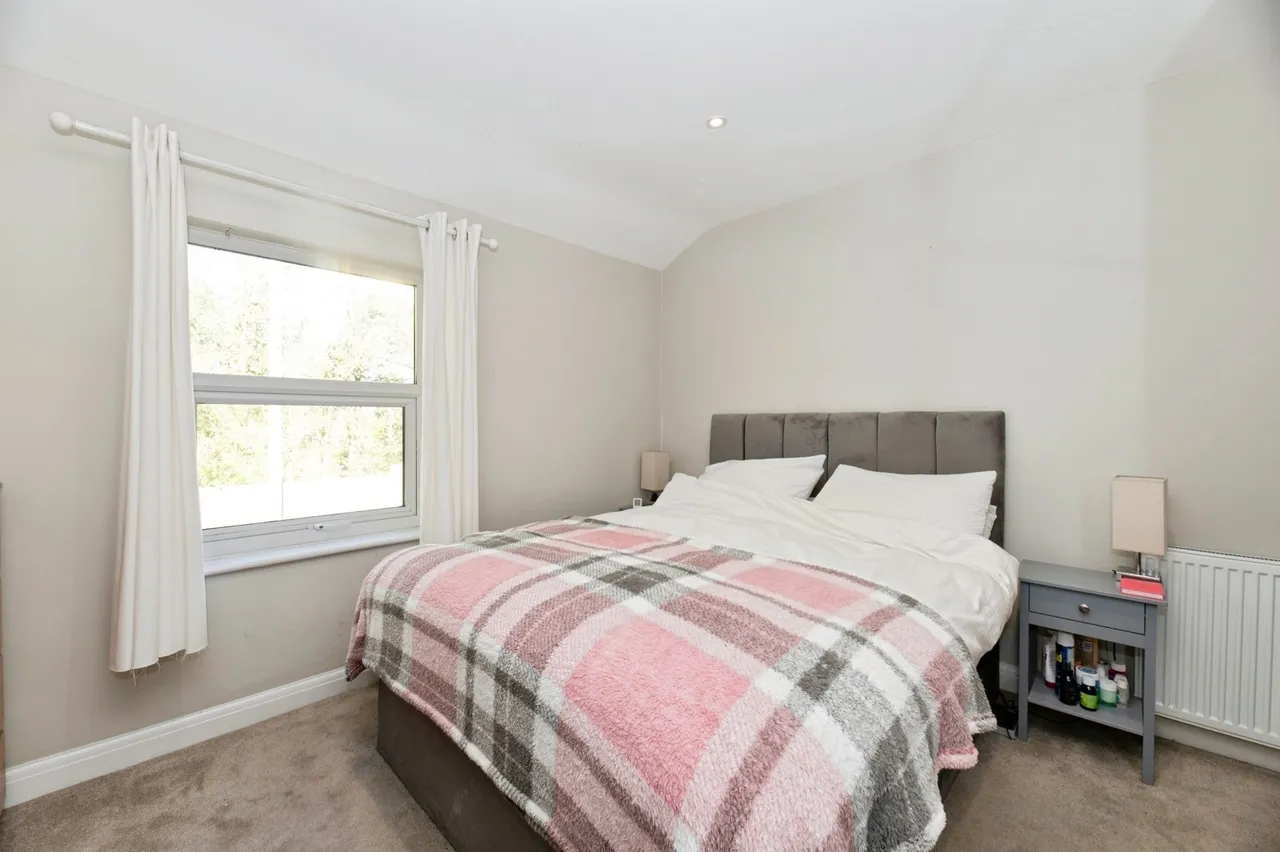 Downside Bridge Road, Cobham, KT11, photo 16