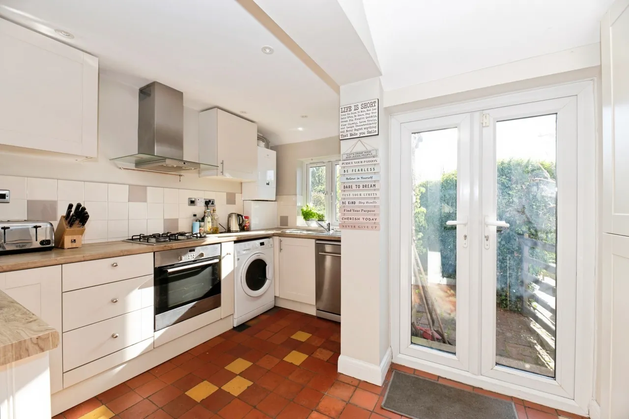 Downside Bridge Road, Cobham, KT11, photo 4
