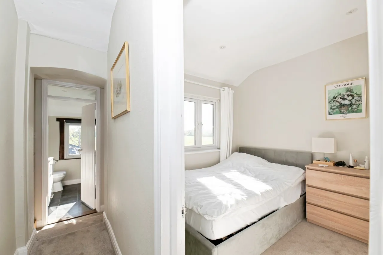Downside Bridge Road, Cobham, KT11, photo 17