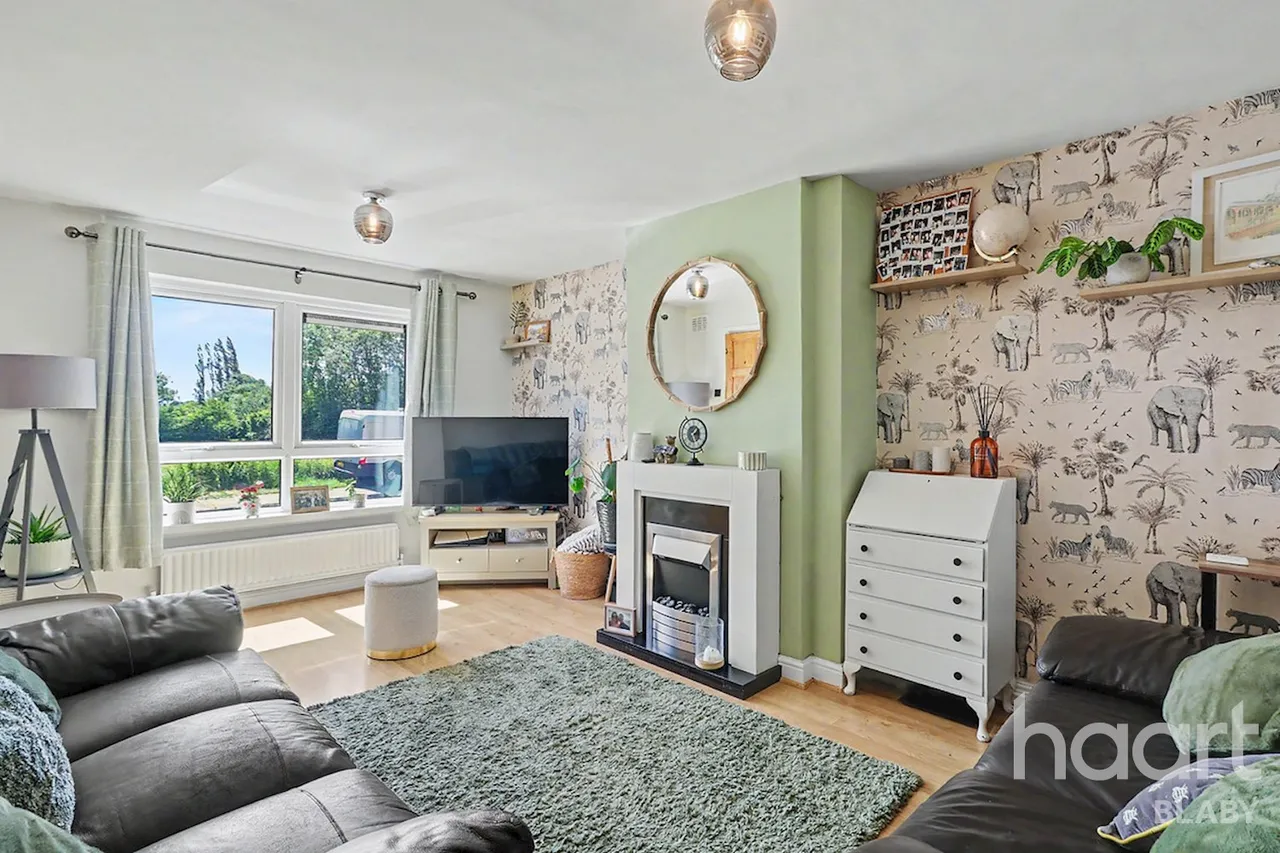 Featherstone Drive, Leicester, LE2, photo 4