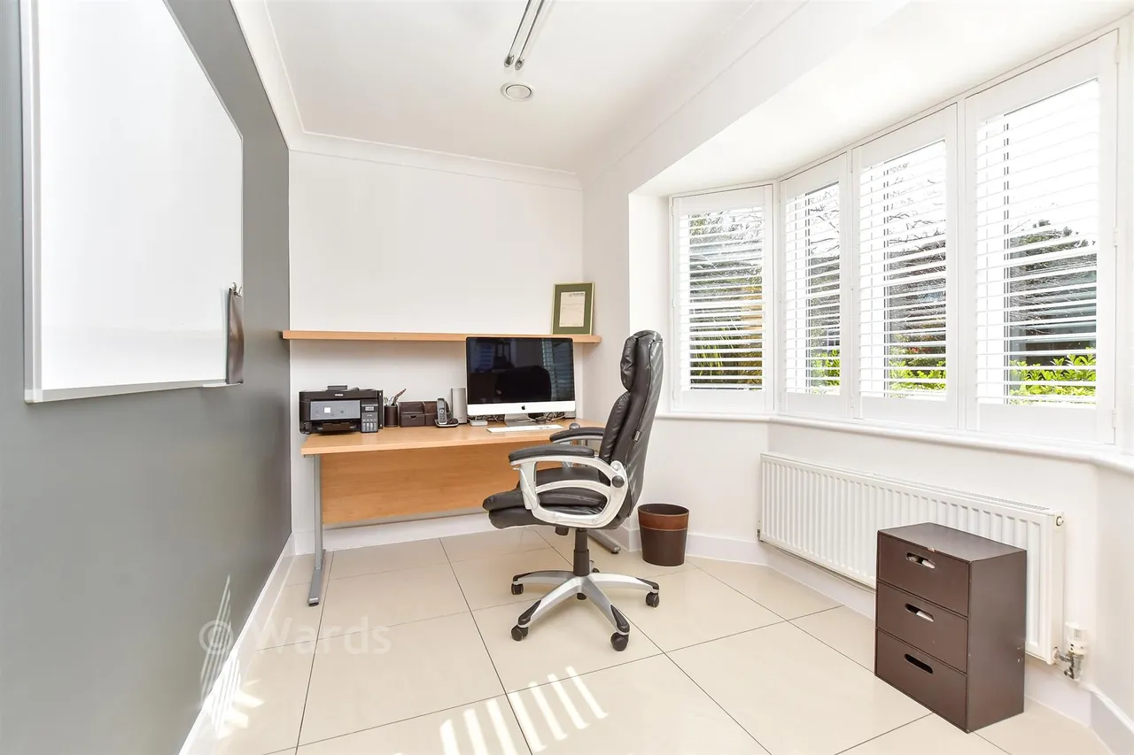 Hustlings Drive, Eastchurch, ME12, photo 7