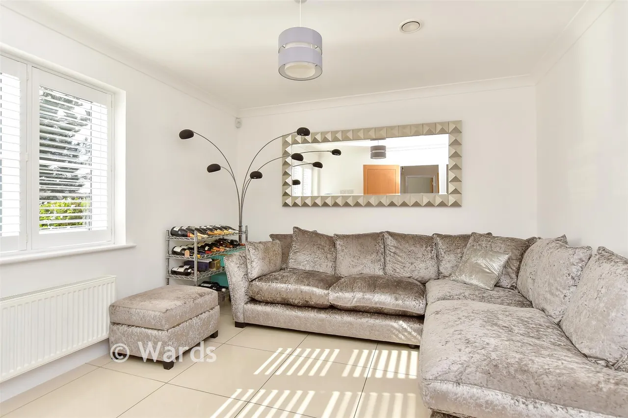 Hustlings Drive, Eastchurch, ME12, photo 6