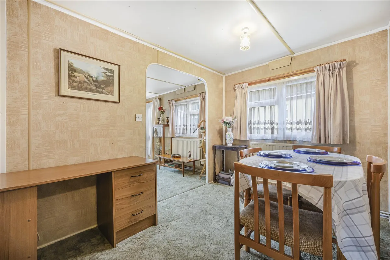 Peppard Road, Emmer Green, RG4, photo 5