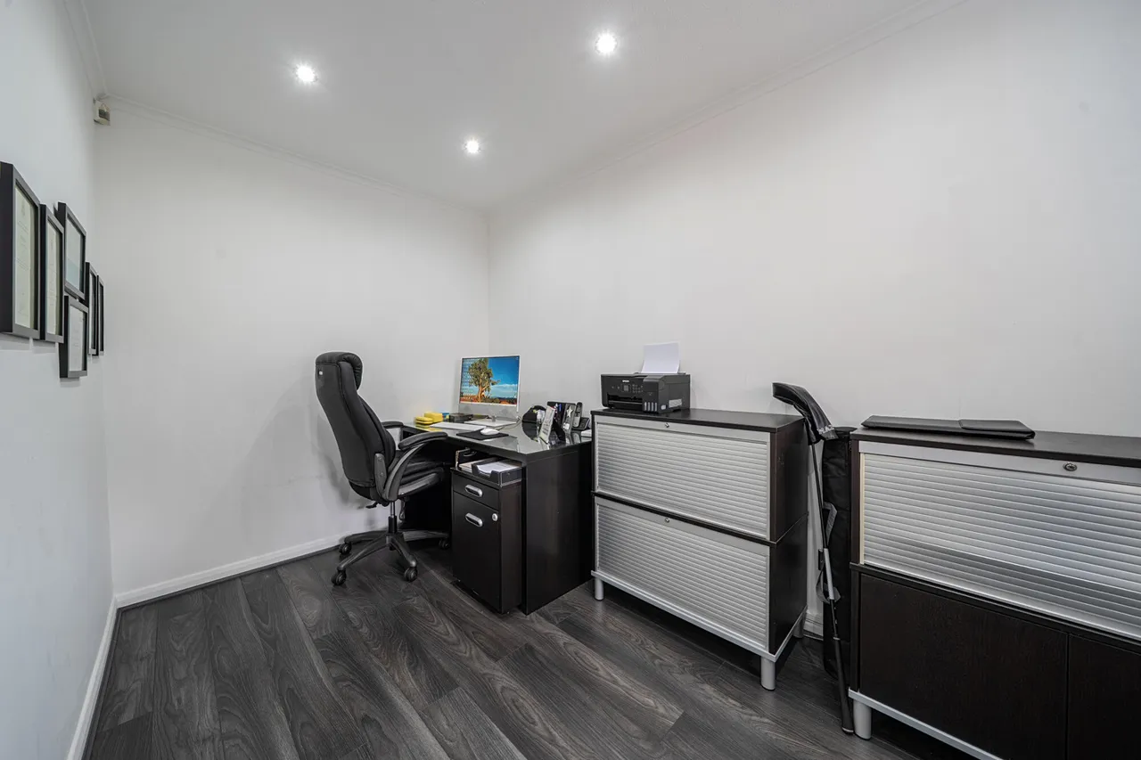 Hallam Gardens, Pinner, HA5, photo 23