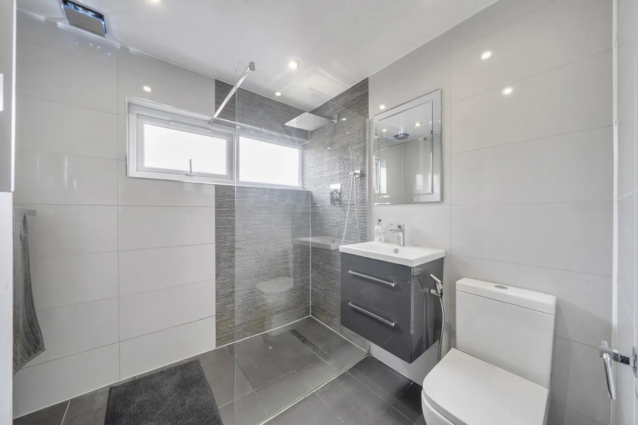 Hallam Gardens, Pinner, HA5, photo 9