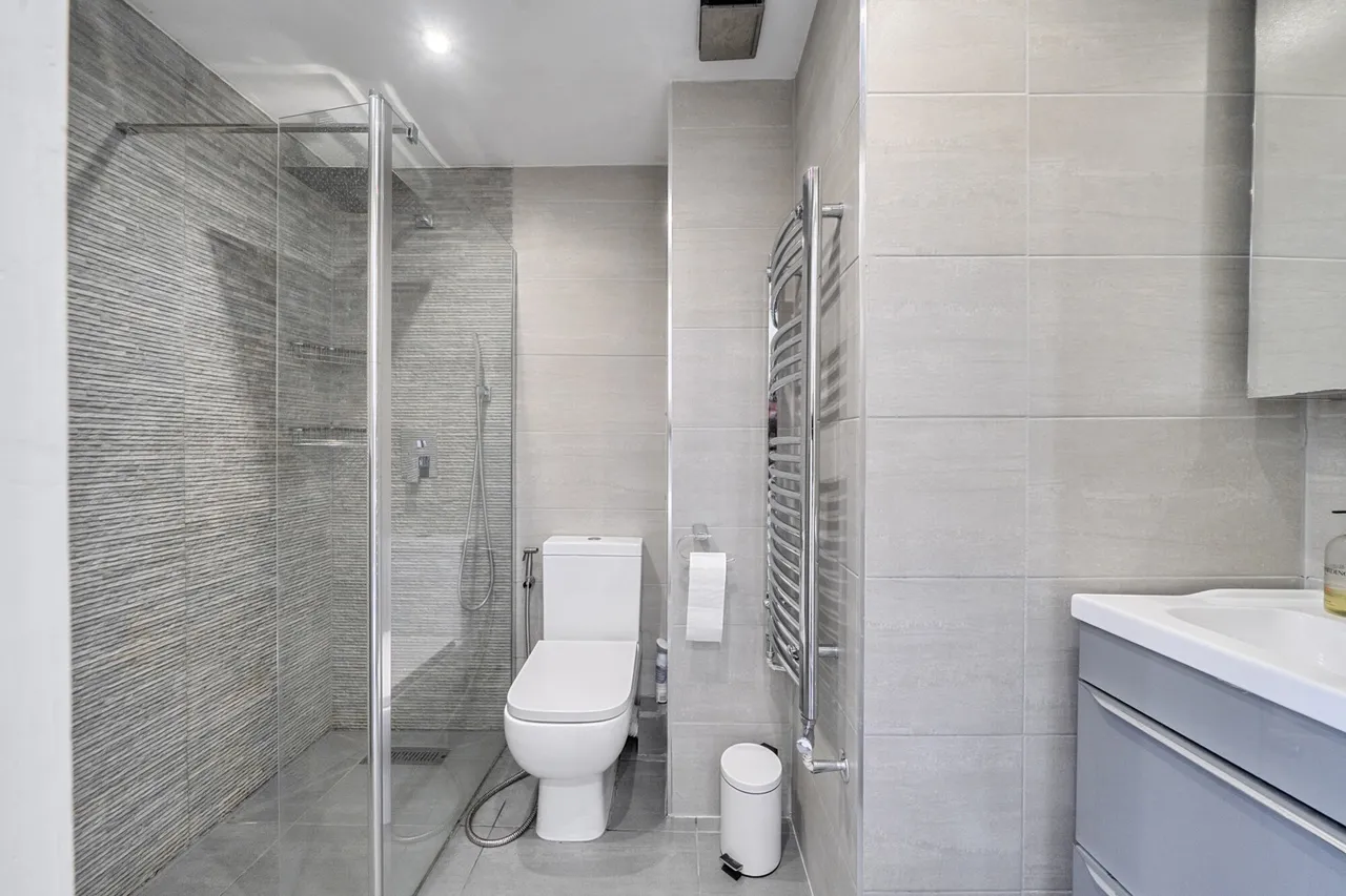 Hallam Gardens, Pinner, HA5, photo 21