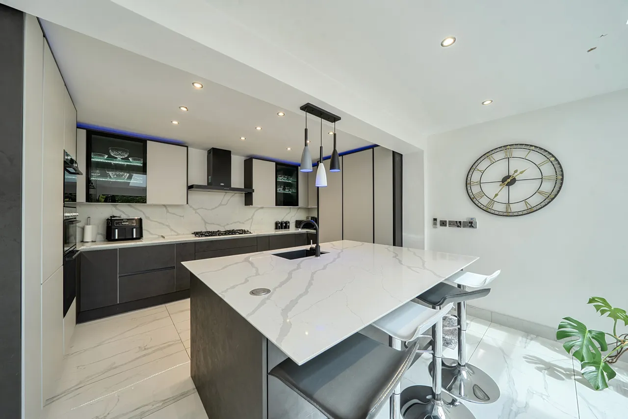 Hallam Gardens, Pinner, HA5, photo 17