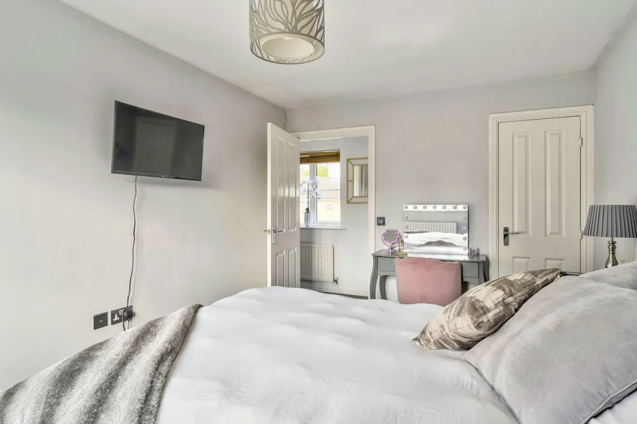 Figsbury Close, Swindon, SN25, photo 17