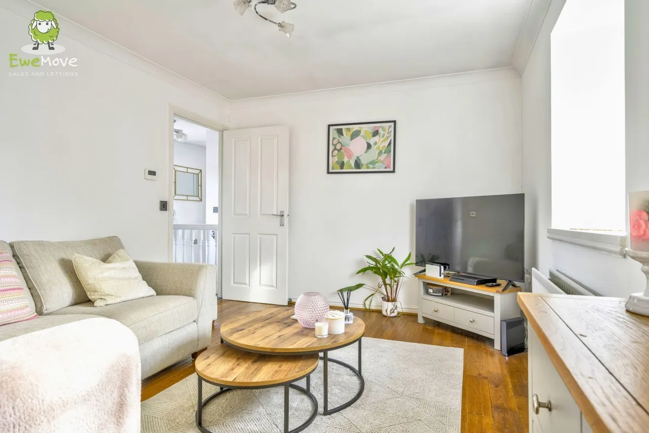 Figsbury Close, Swindon, SN25, photo 5