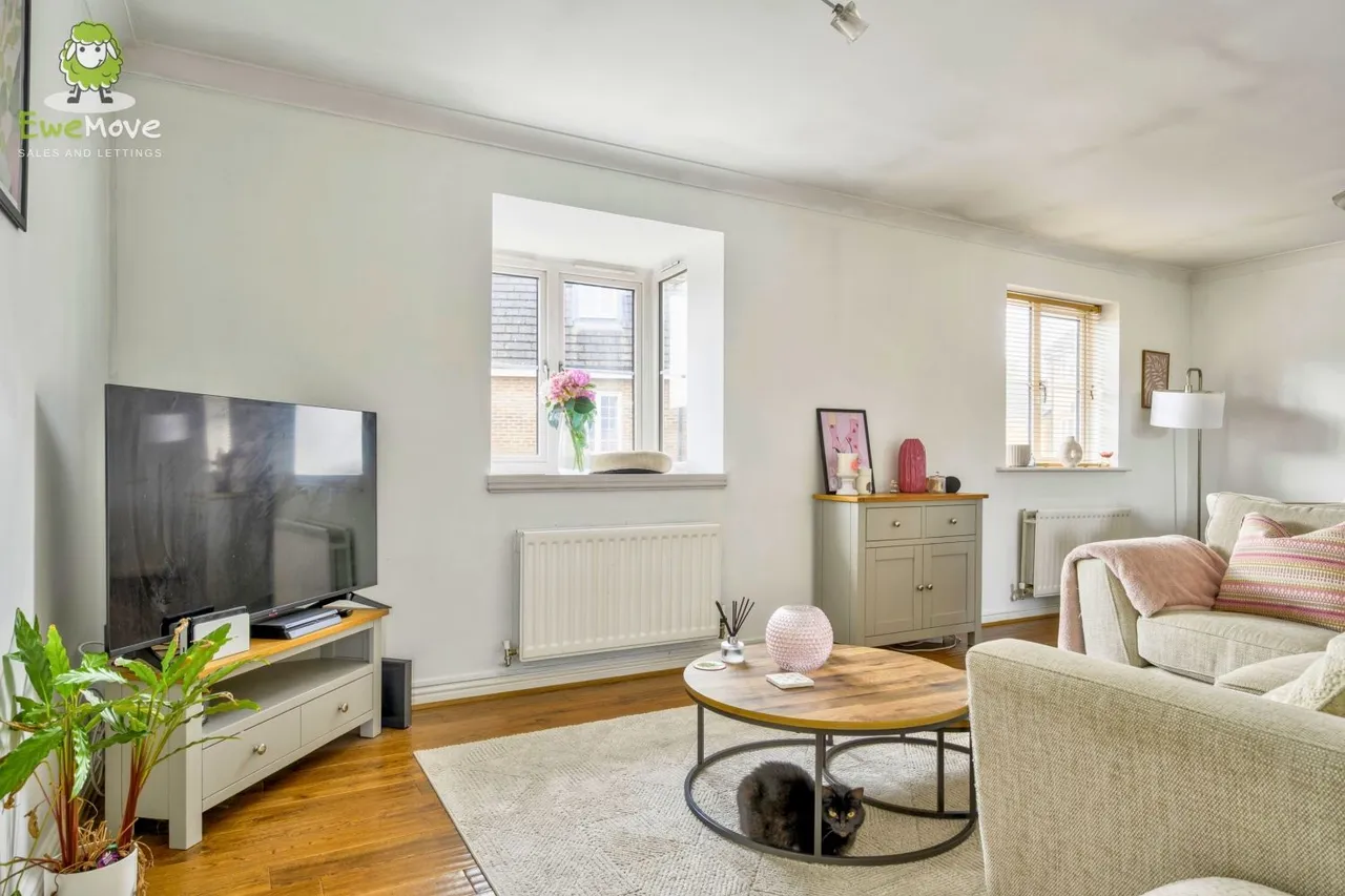 Figsbury Close, Swindon, SN25, photo 8