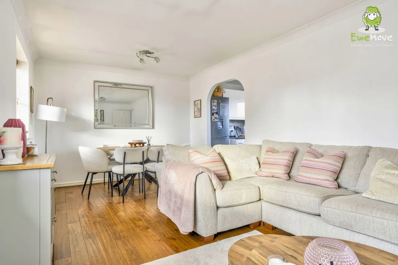 Figsbury Close, Swindon, SN25, photo 6