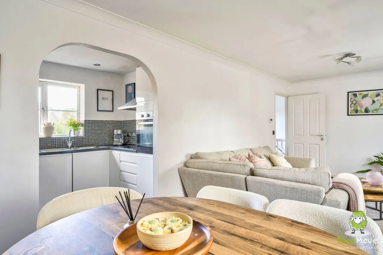 Figsbury Close, Swindon, SN25, photo 9
