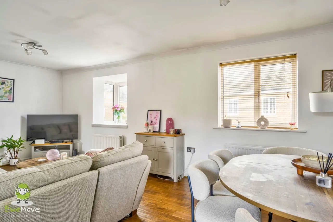 Figsbury Close, Swindon, SN25, photo 11