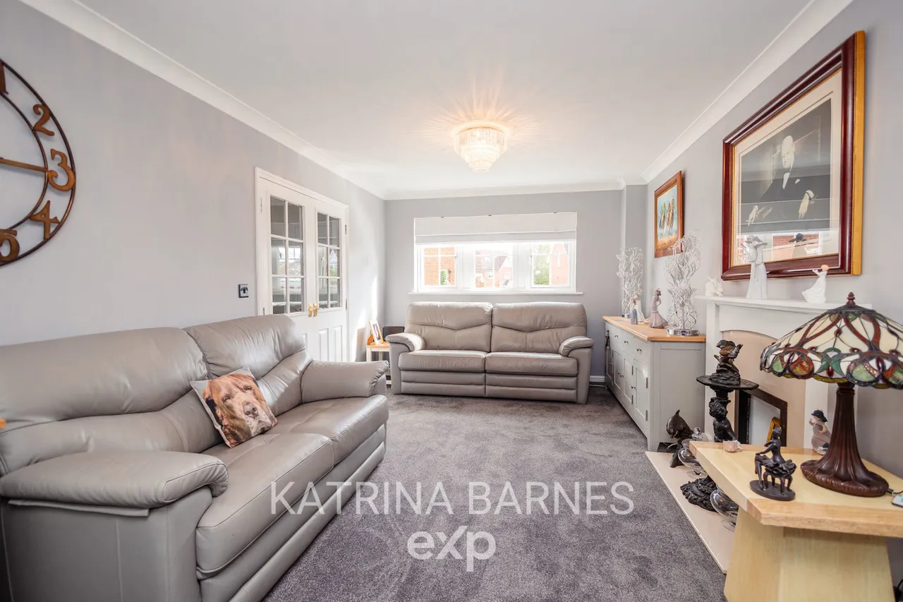 Grantham Avenue, Great Notley, photo 6