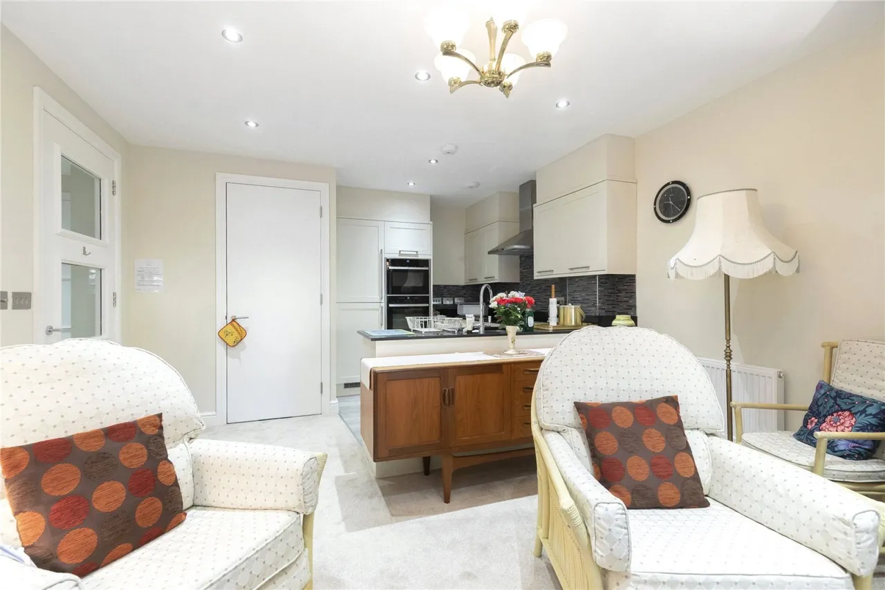 Stratton Place, Stratton, GL7, photo 8