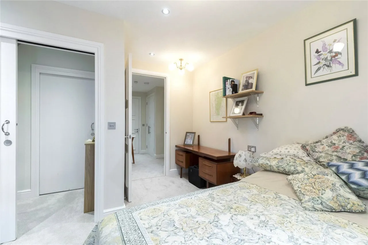 Stratton Place, Stratton, GL7, photo 11