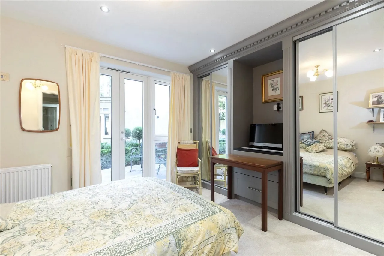 Stratton Place, Stratton, GL7, photo 9