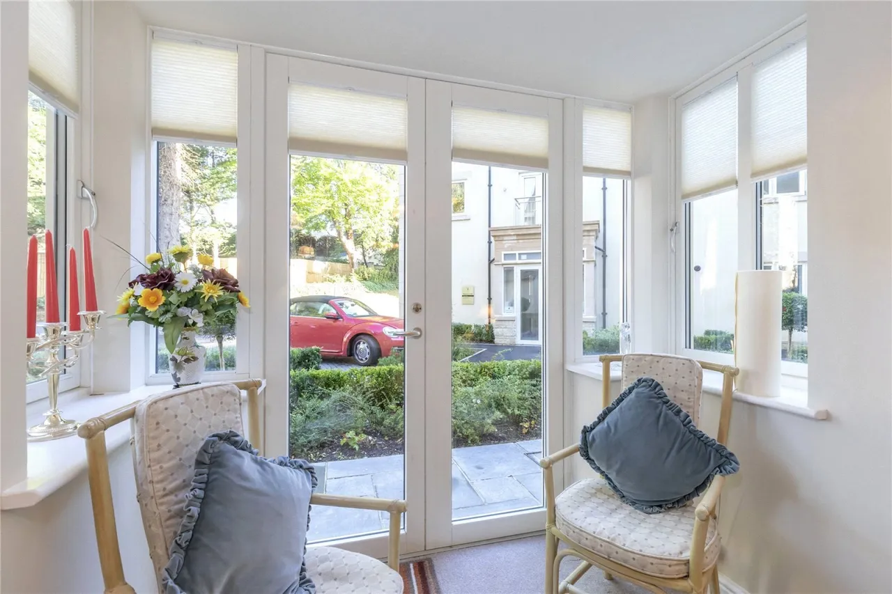 Stratton Place, Stratton, GL7, photo 6