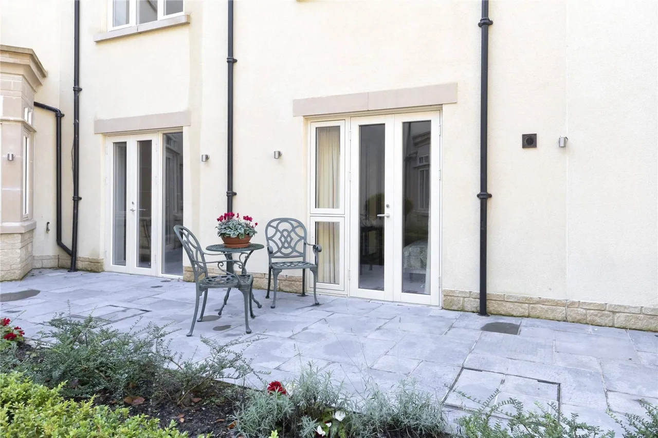 Stratton Place, Stratton, GL7, photo 13
